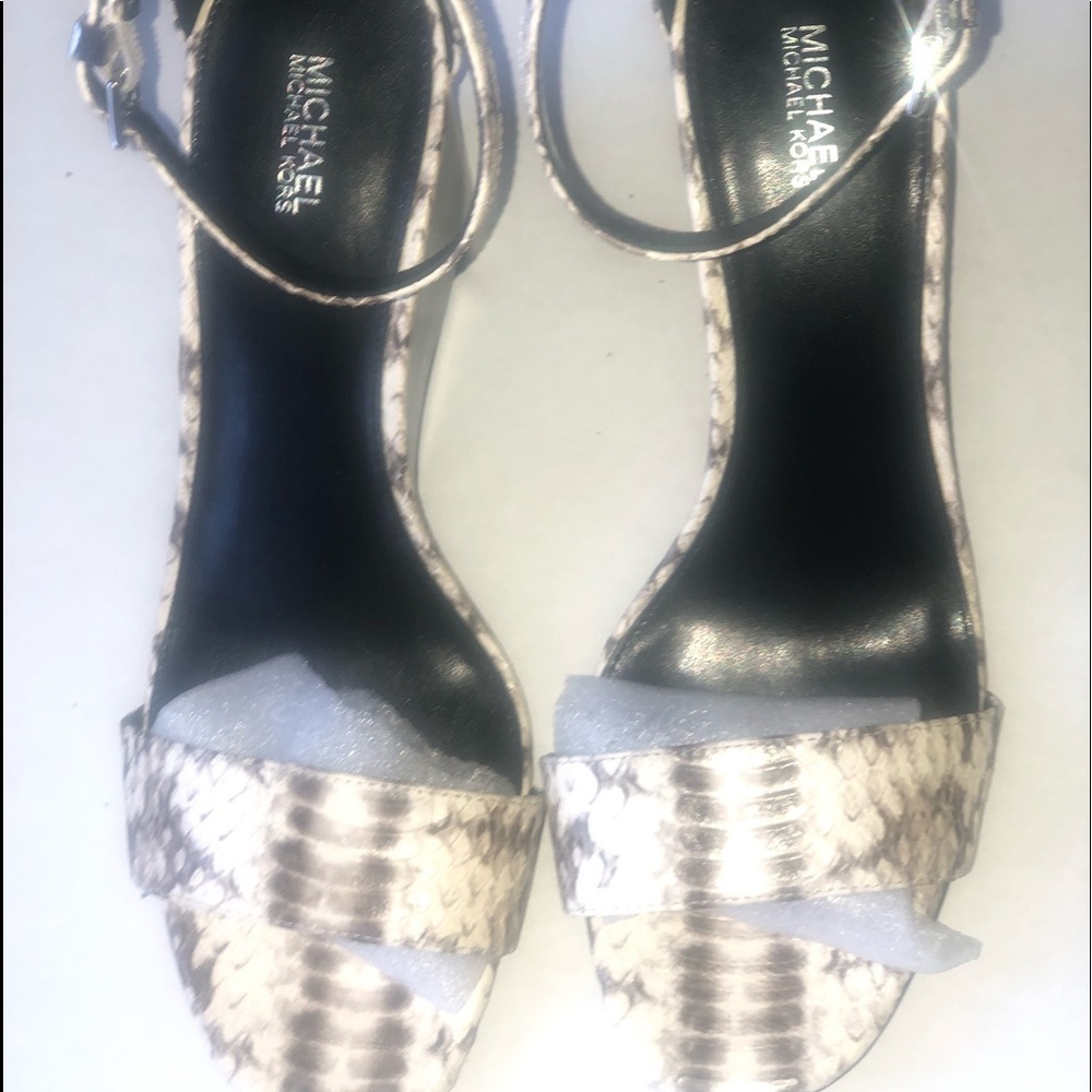 Michael kors crocodile leather sandals 👡 women’s